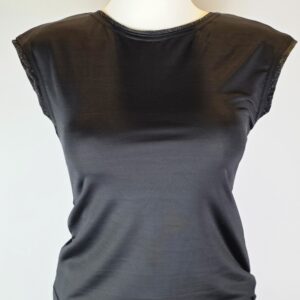 Shirt mit Rückenausschnitt